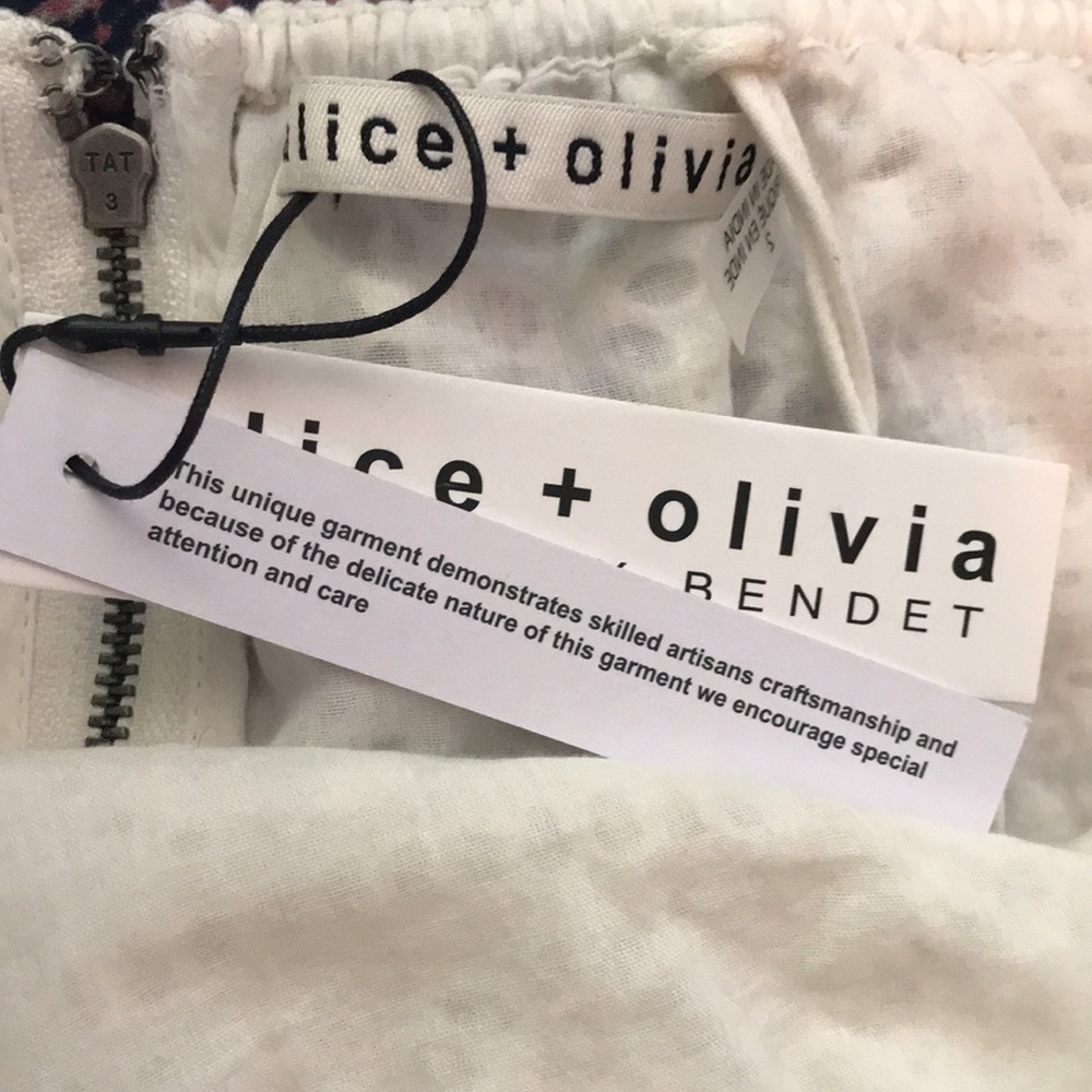 Alice + Olivia Crop Top - Picture 6 of 12